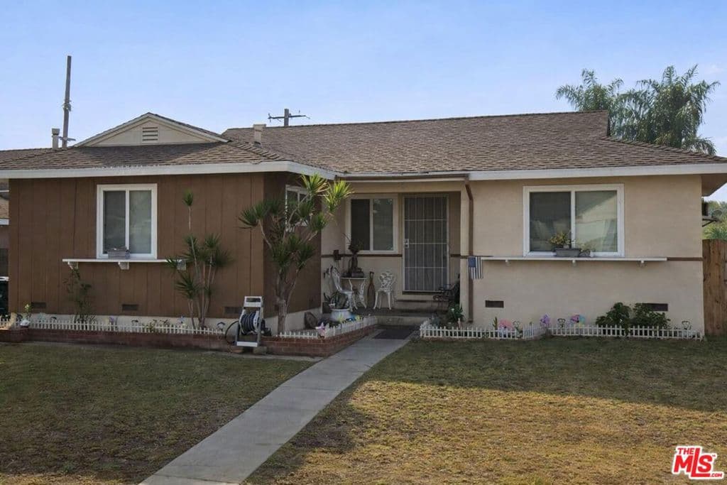 15203 La Barca Drive