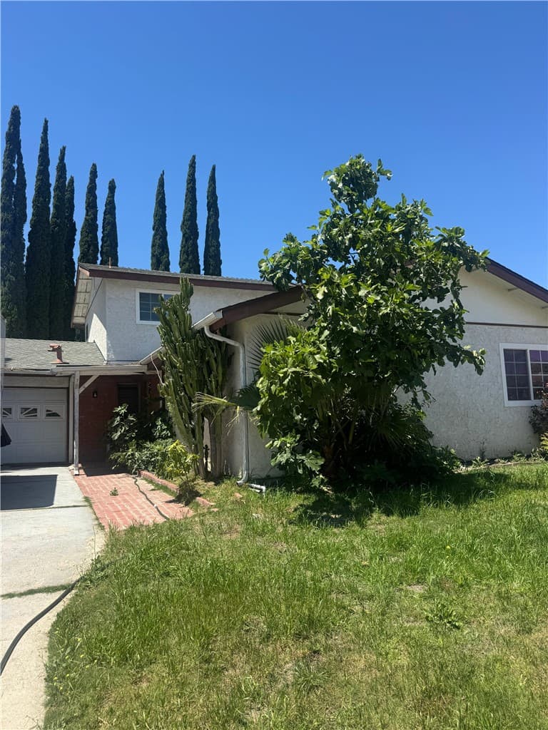 19121 Friendly Valley Parkway
