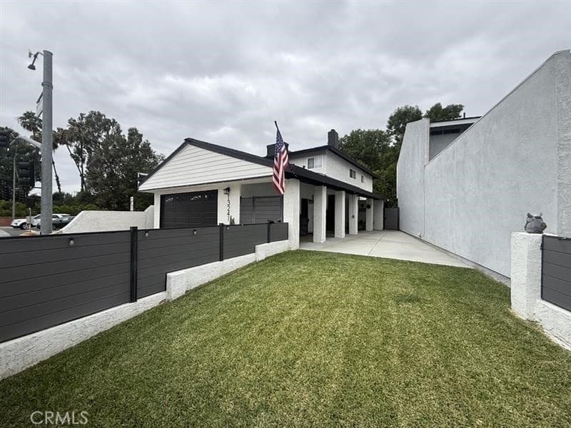 13241 Oakwood