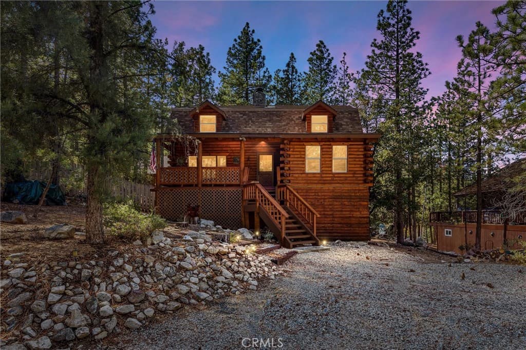 1521 Dogwood Way