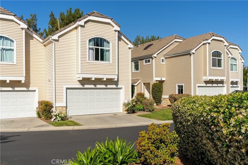 517 Orange Grove