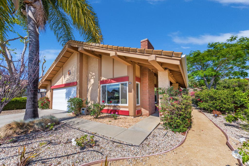 1374 Saddleback Trail