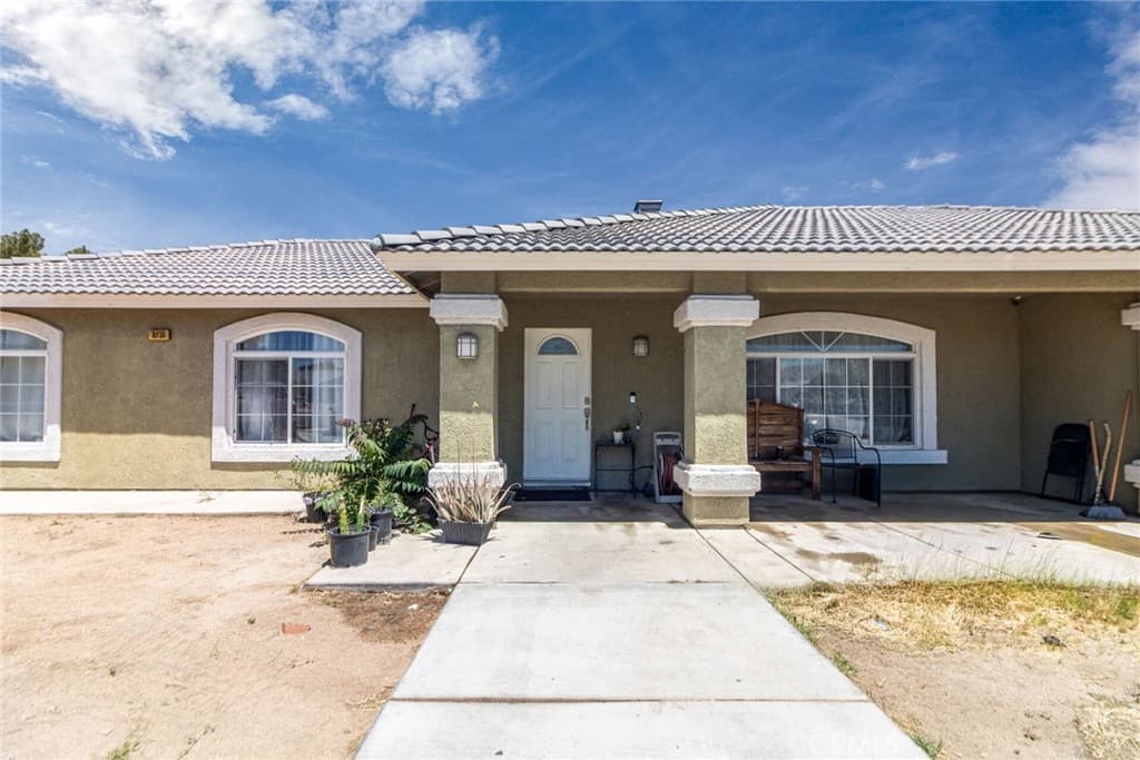 18936 Rocksprings
