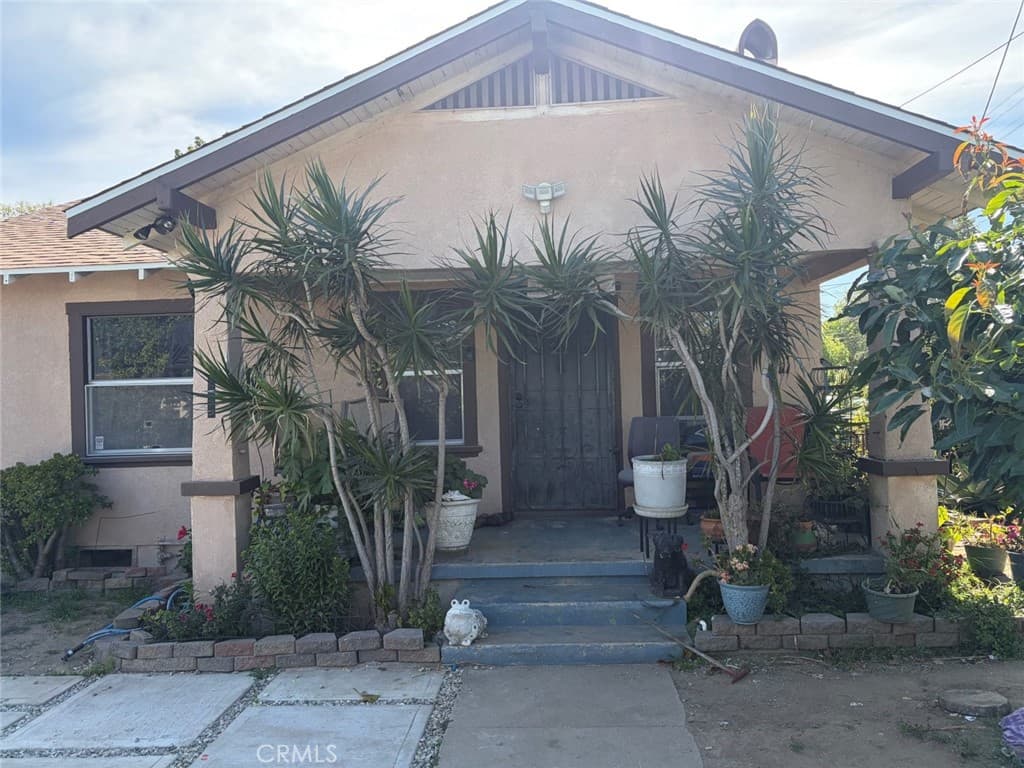 244 N 10th