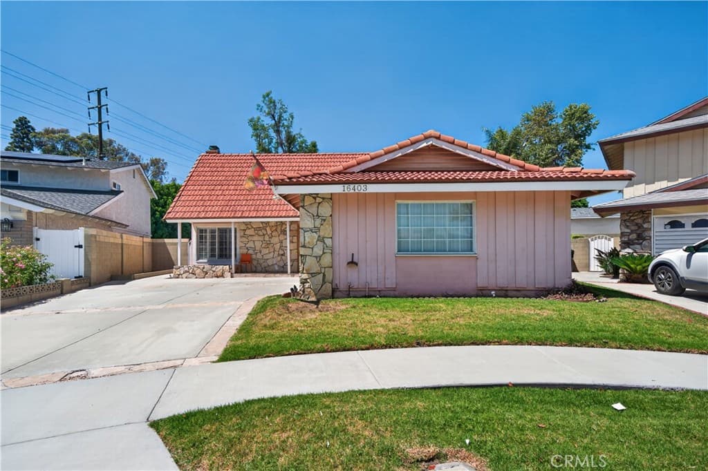 16403 Holmes