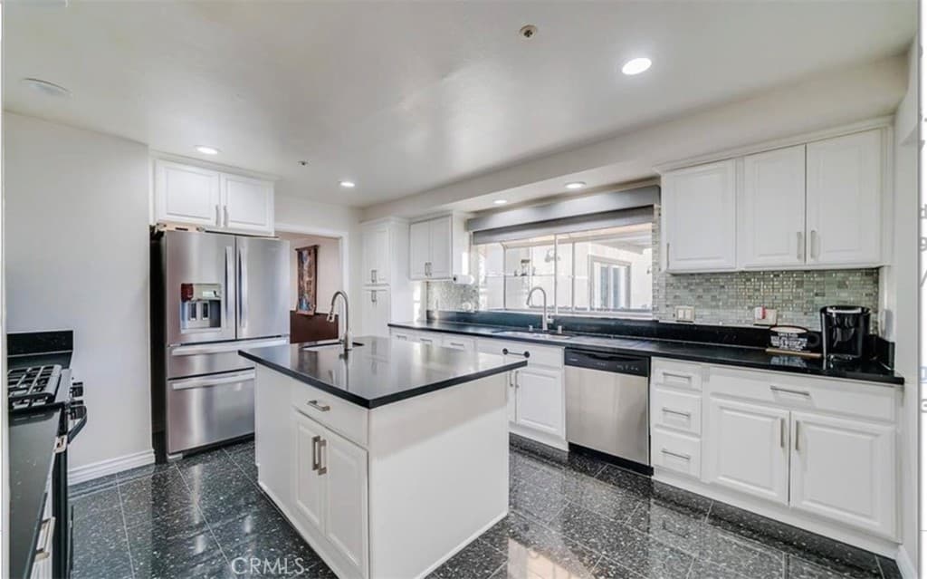 21415 Arapahoe