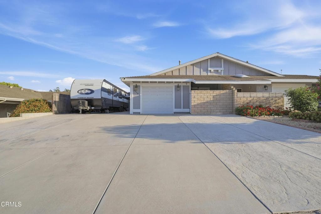 5210 Creekside Road
