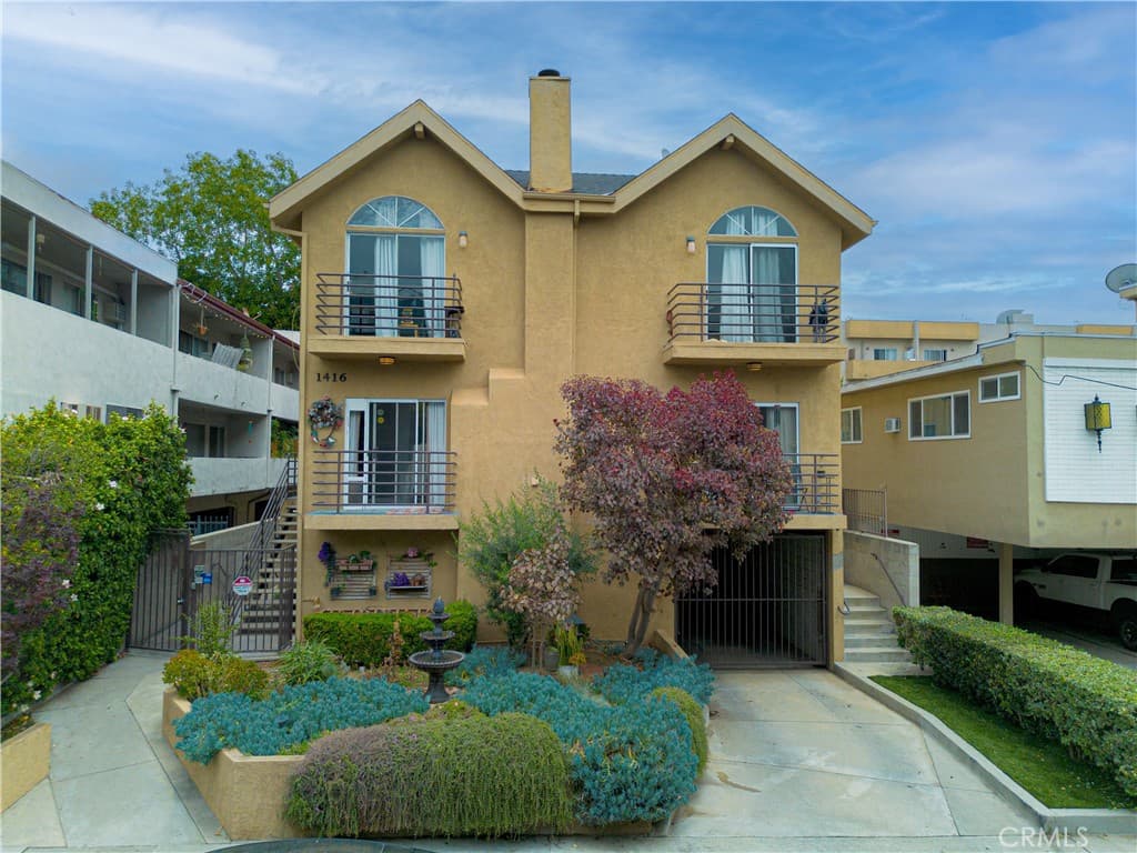 1416 N Vista