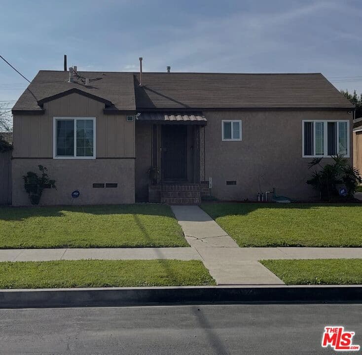 11831 Orchard Avenue