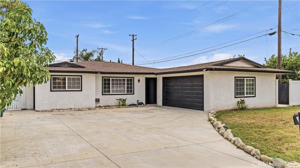 726 W Franklin