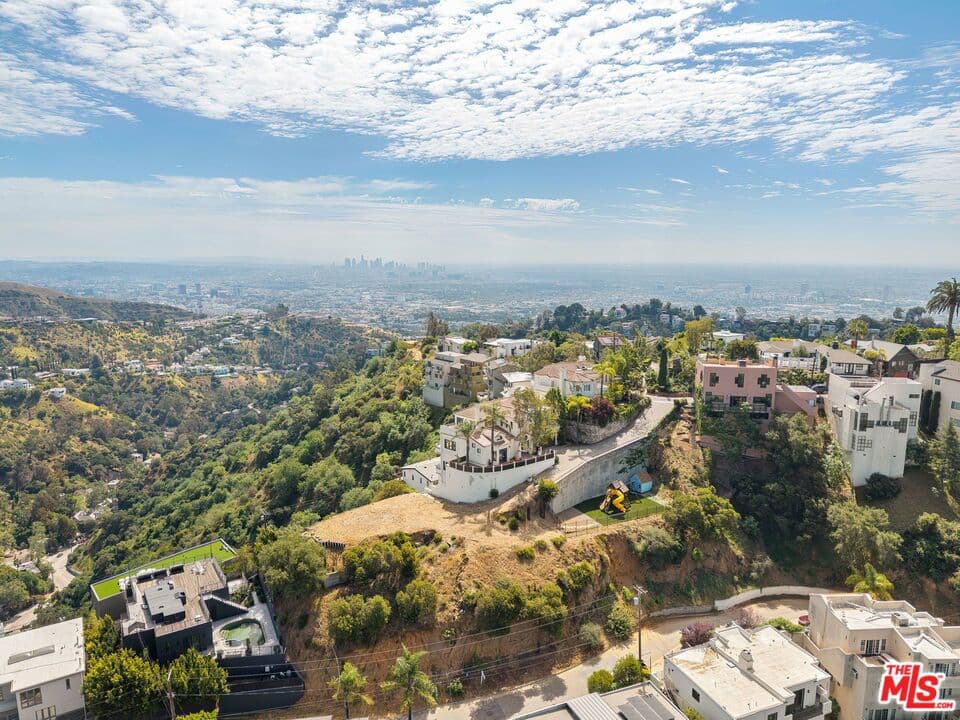 2131 Kew Drive