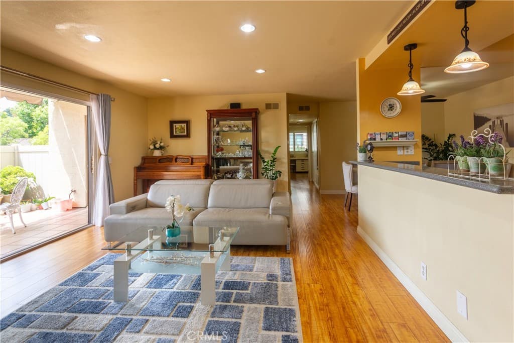 13420 La Jolla F