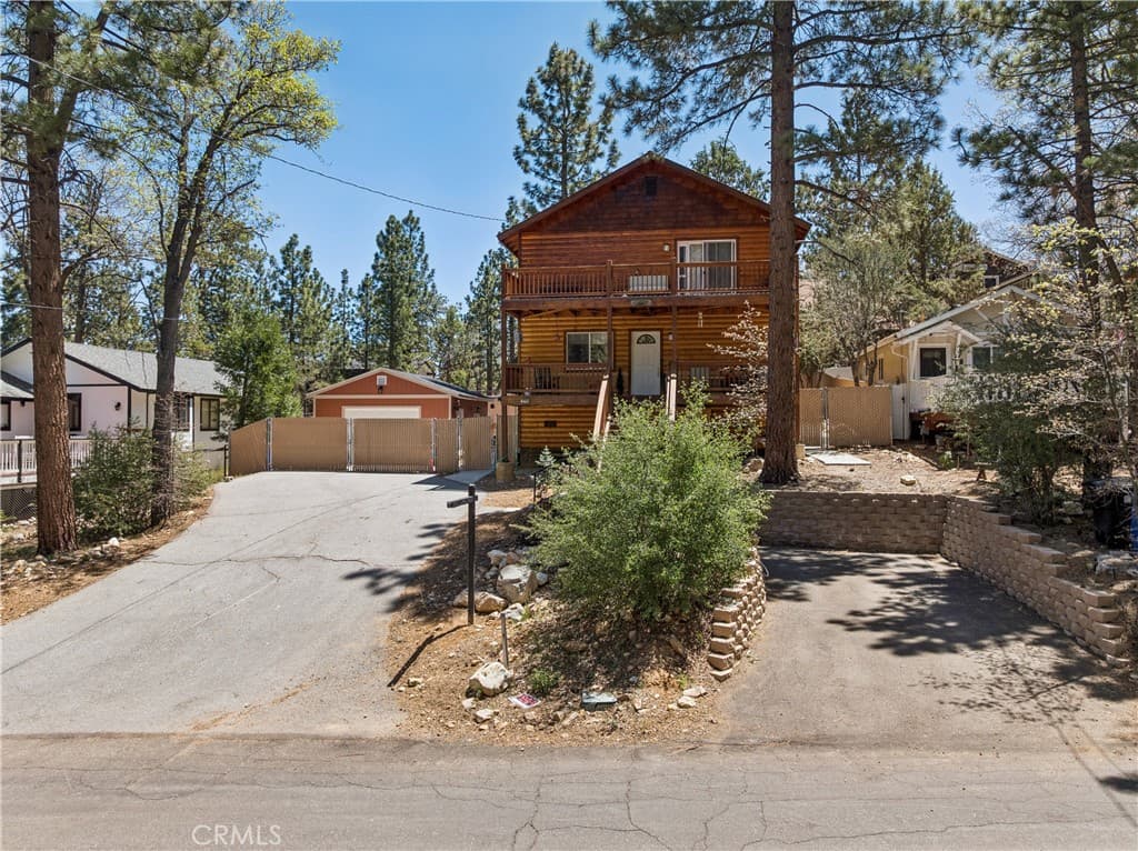 879 Spruce Lane