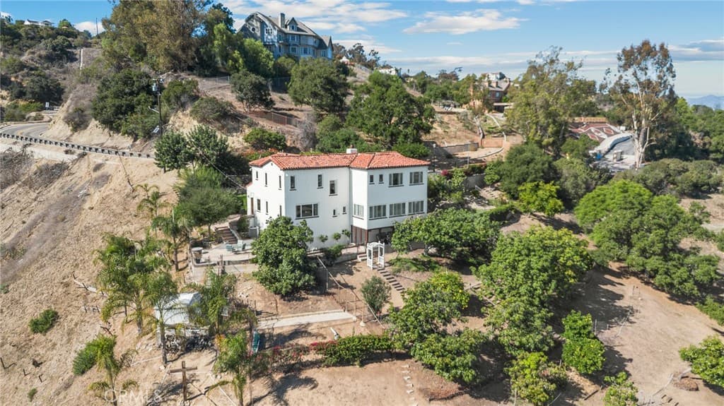 3076 Turnbull Canyon