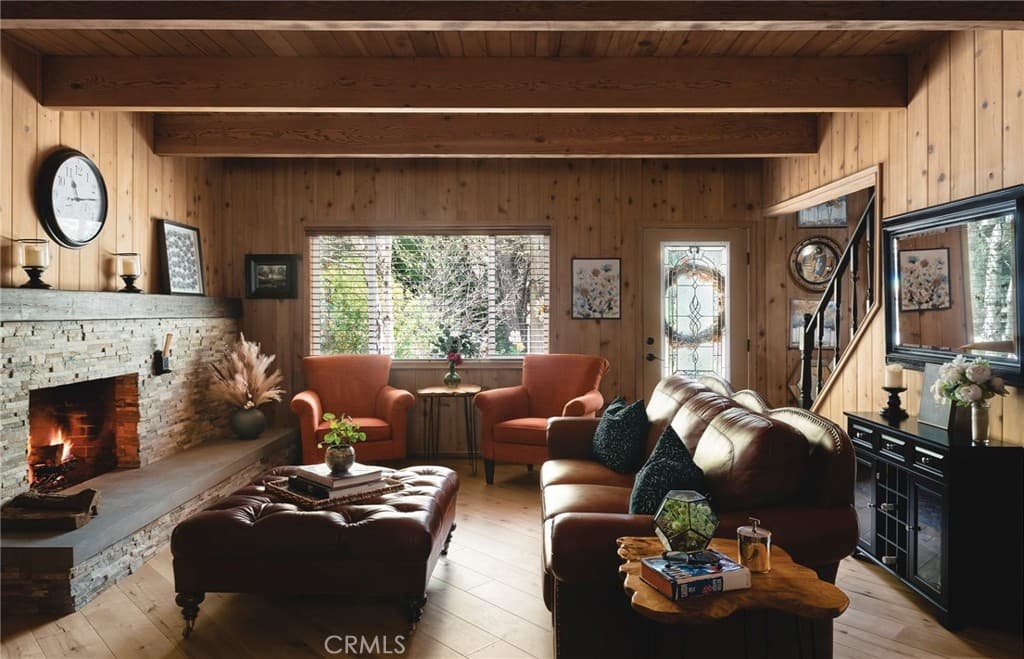 316 Corona (AKA 216 Crest Cir) Circle