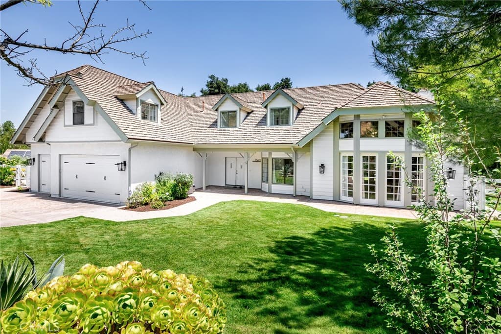 15601 Saddleback Road