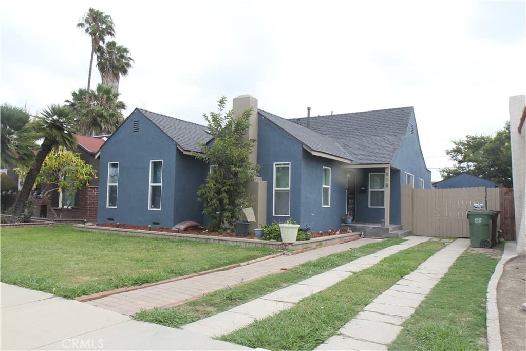 818 S Sloan