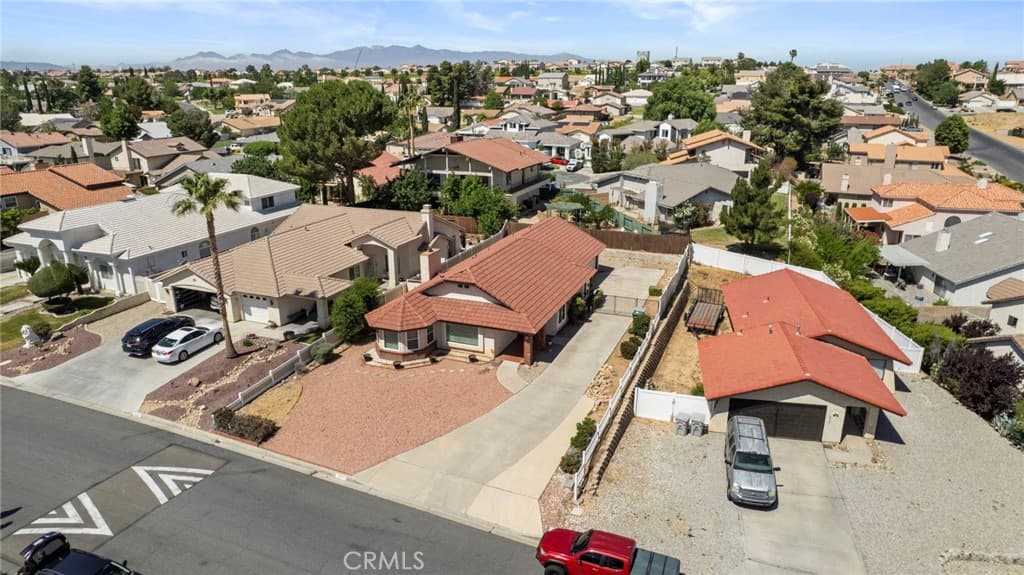 13300 Tamarisk