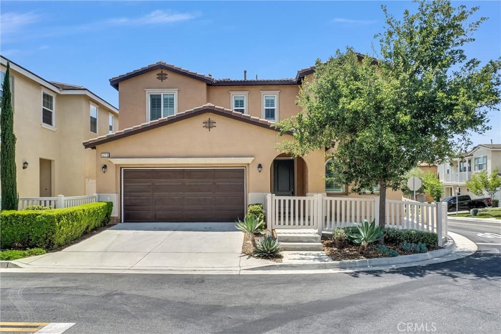 5219 Azul Drive