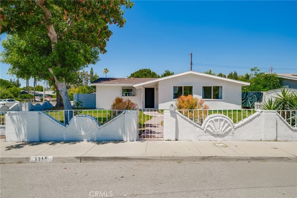 5356 Alamitos