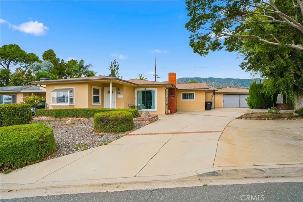 679 Bridwell