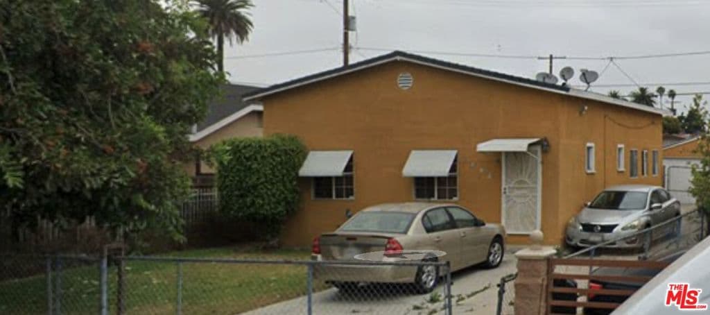 1555 W 71st Street