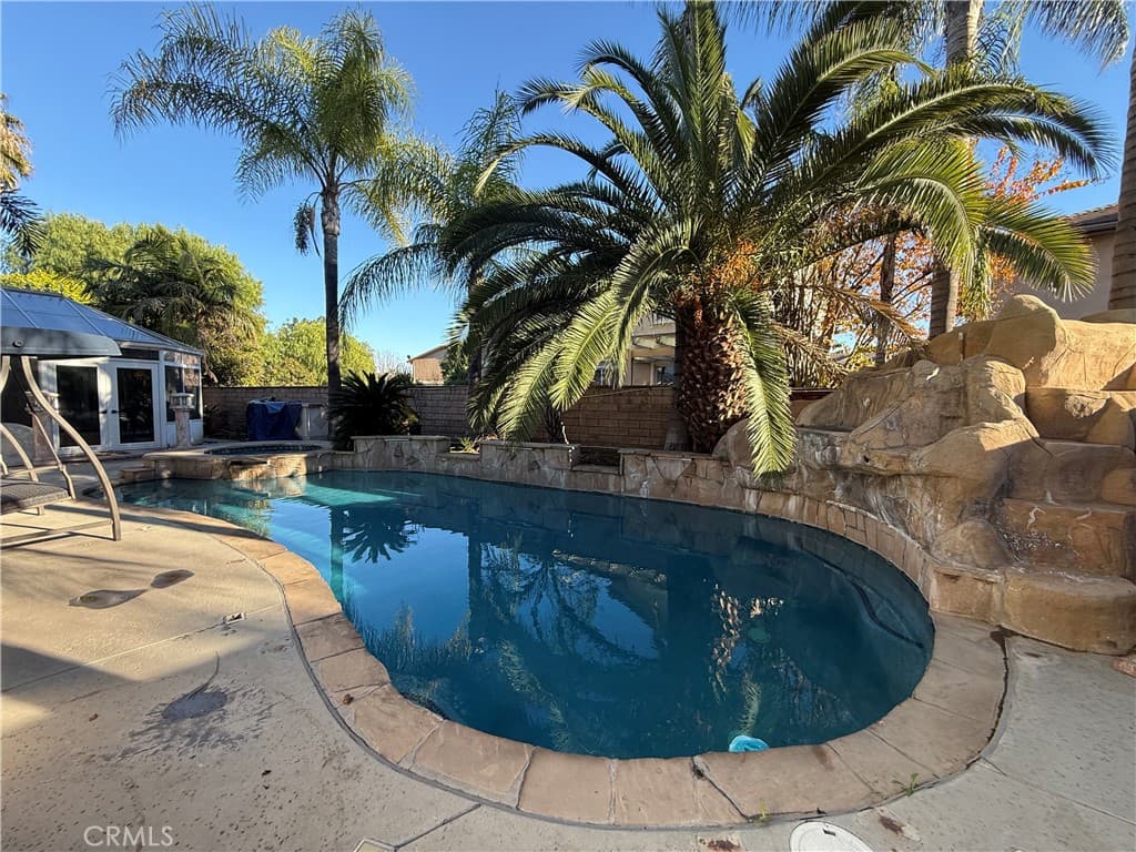 9415 Homestead