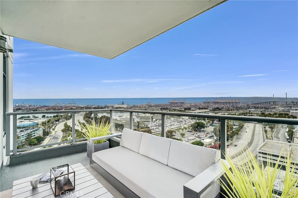 411 W Seaside Way 1804