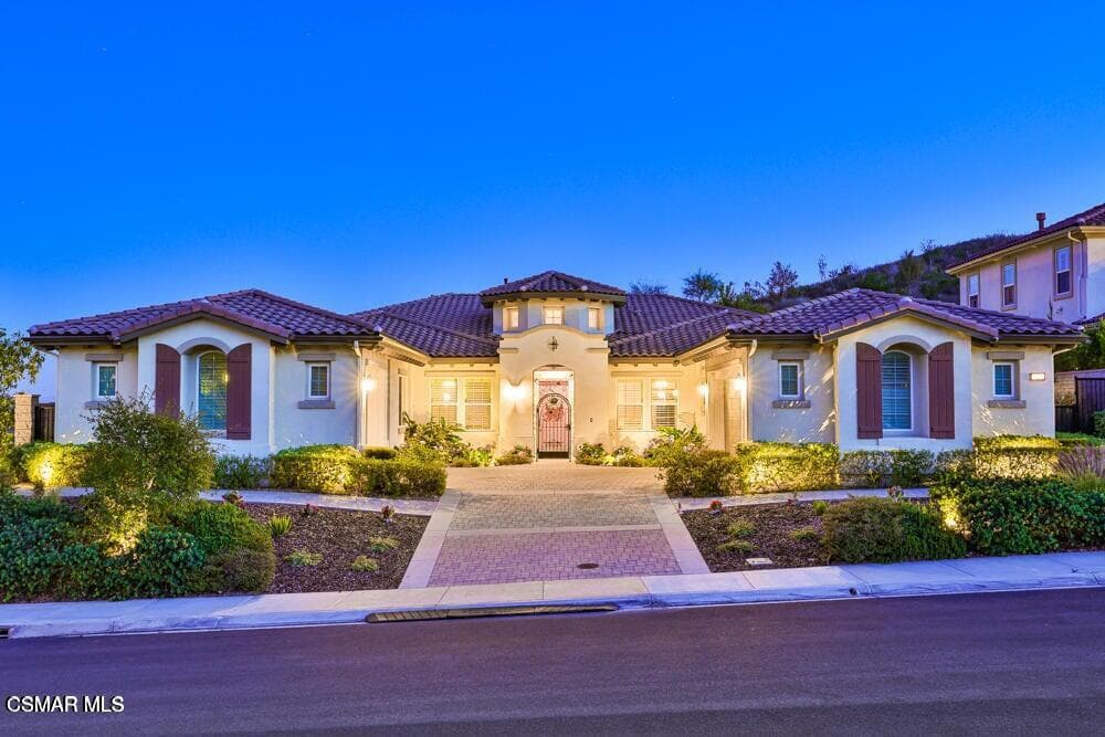 11290 Crenshaw Street
