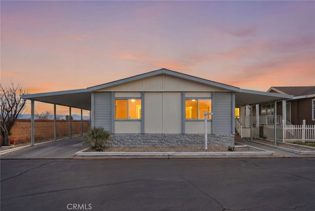 2121 E Avenue I 10