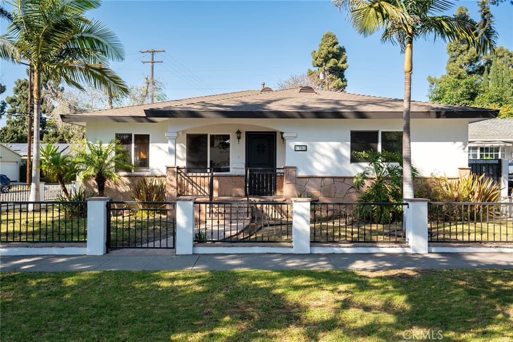 5302 S Slauson