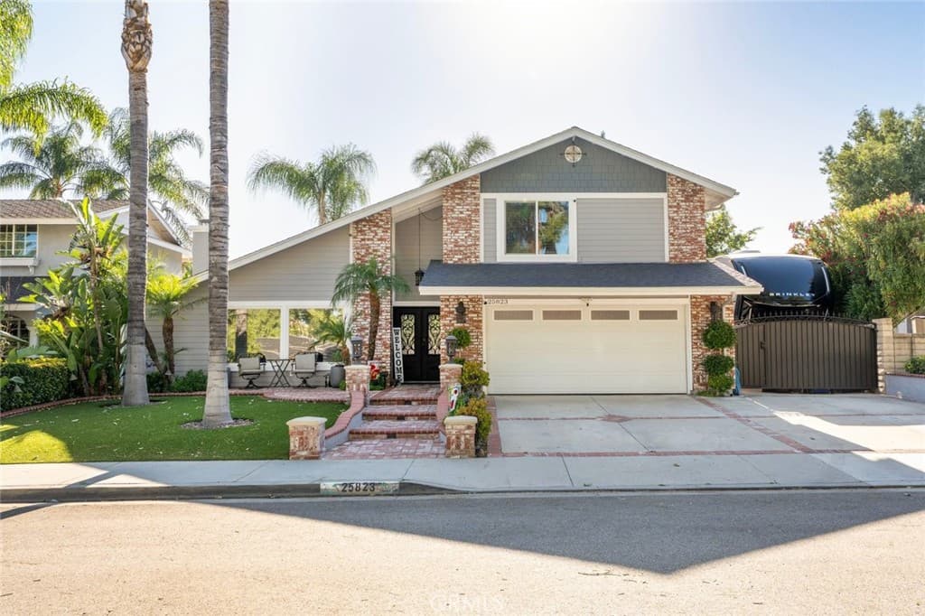25823 Lochmoor