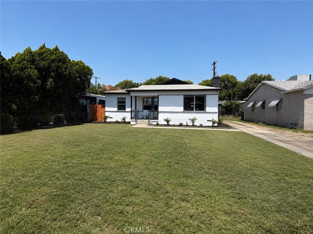 838 W 23rd