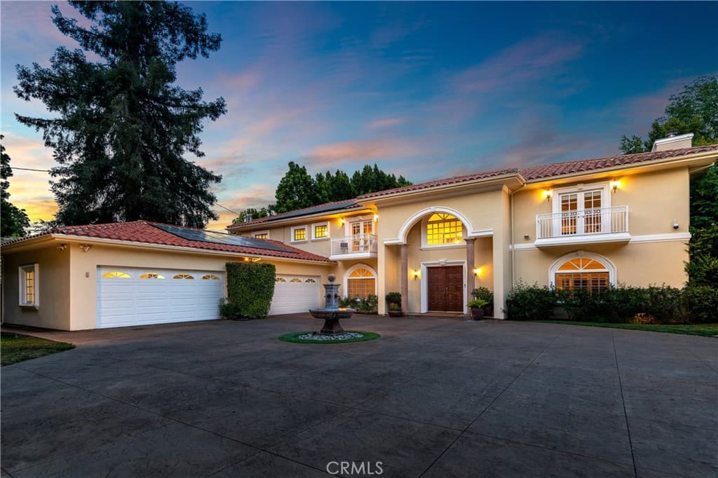 4438 Haskell Avenue