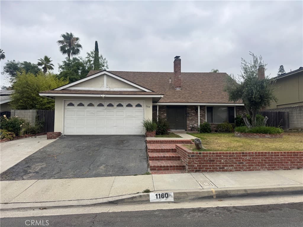 1160 N Del Sol