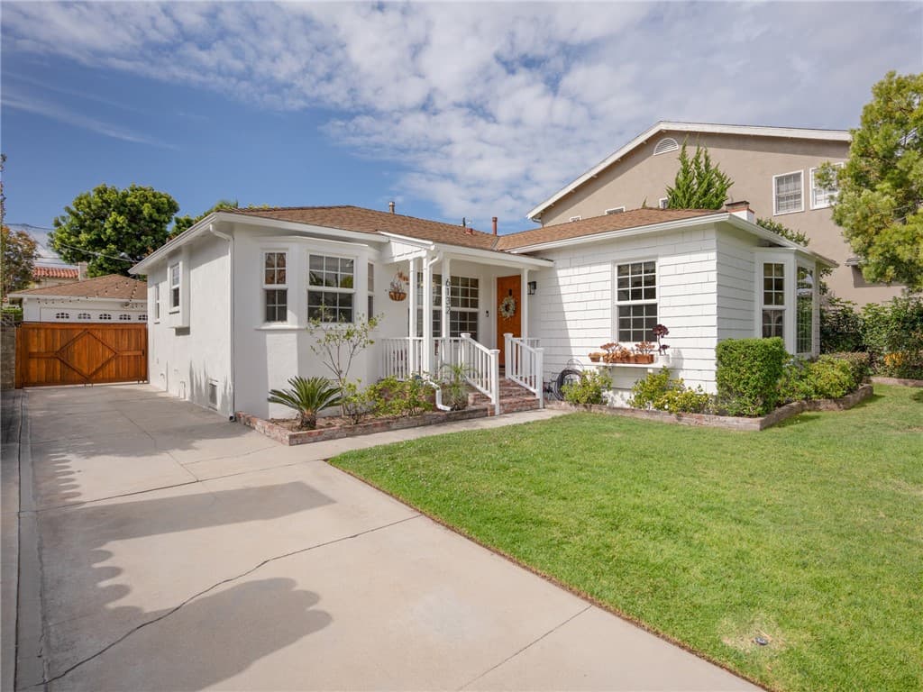 6132 W 75th Street