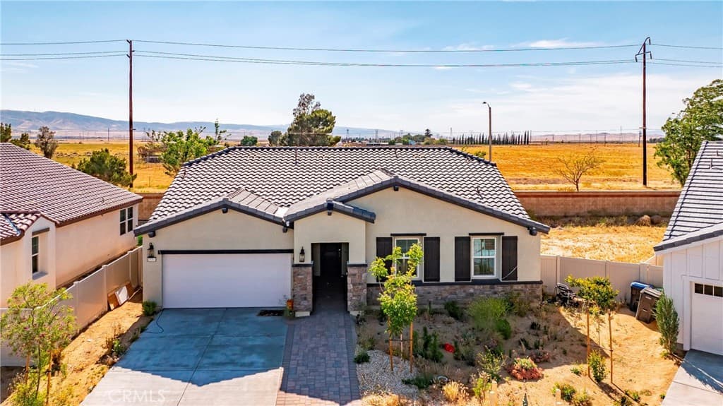 45061 Floral Vista