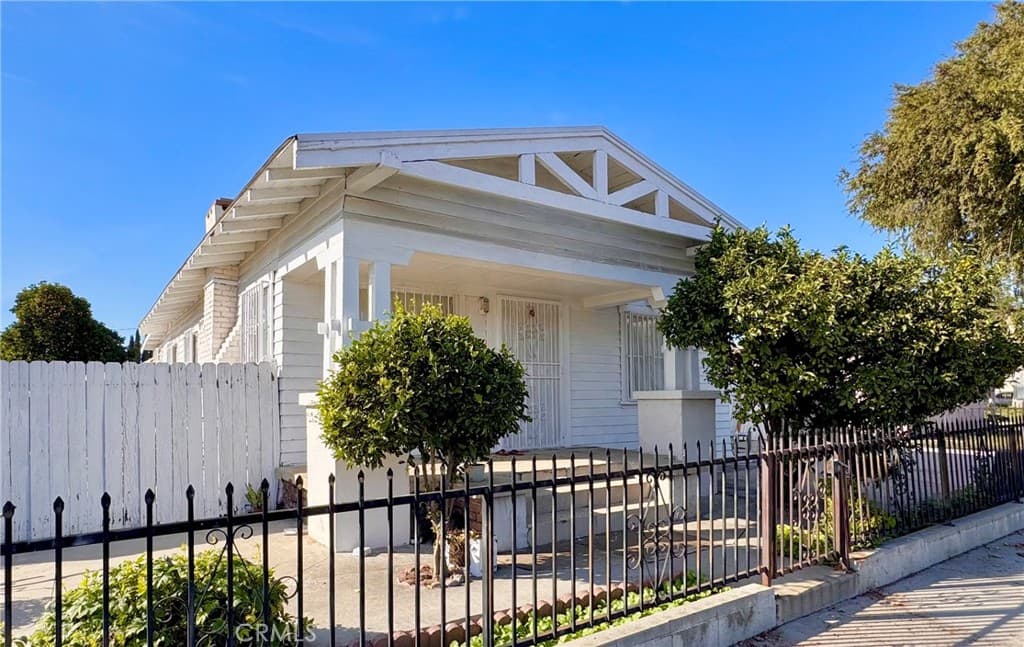 3817 Rosemead Boulevard