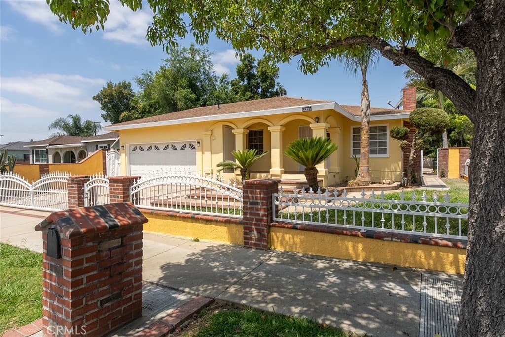 1401 Carob