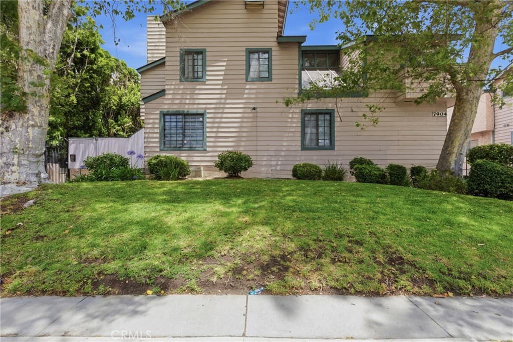 7904 Topanga Canyon Blvd 3