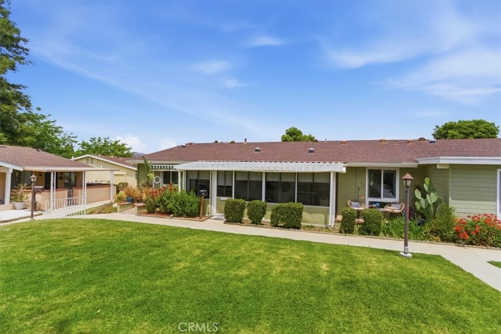 19203 Avenue Of The Oaks