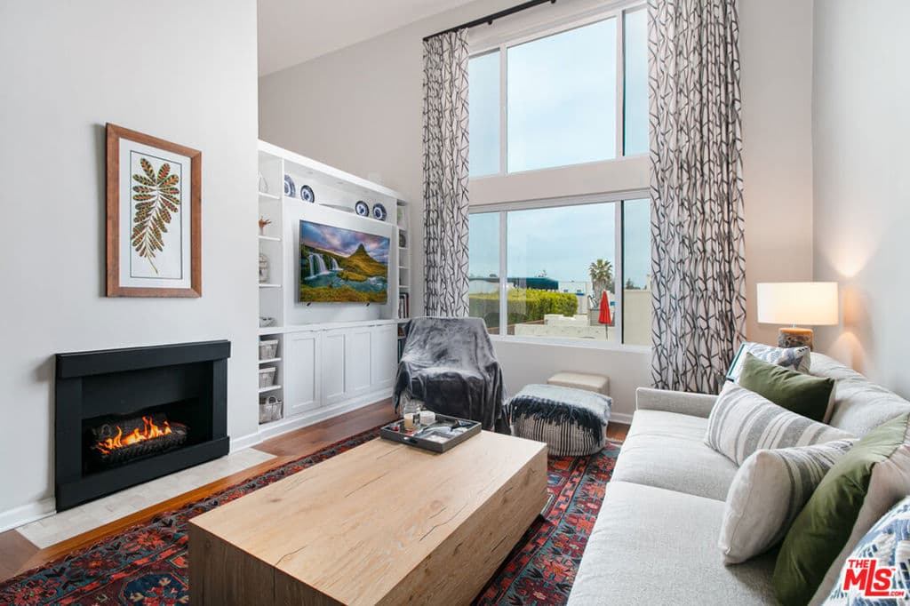 2332 Fox Hills Drive 305
