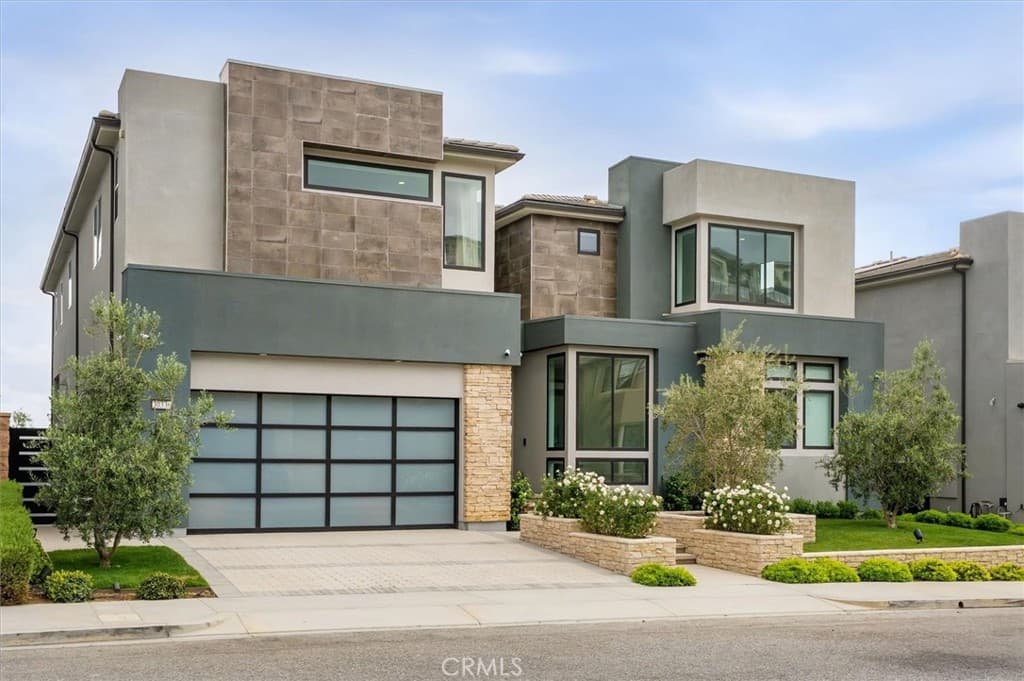 20336 W Windsor Lane