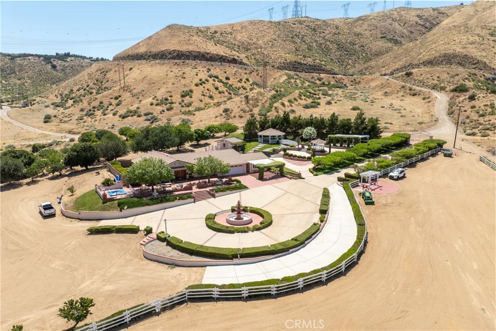 5801 Hacienda Ranch