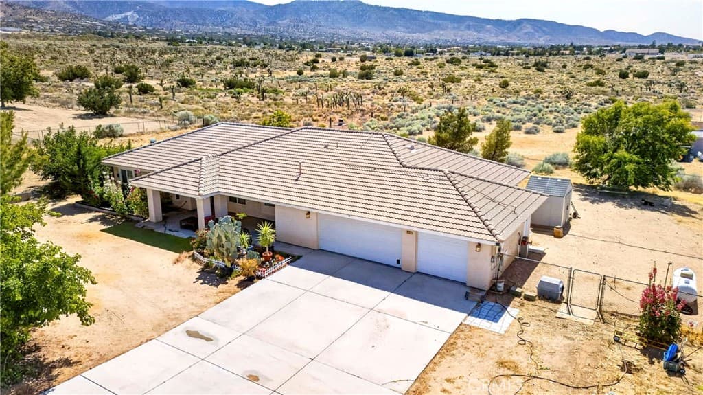 9562 Cambria Court