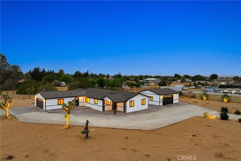 4009 W Avenue K-8