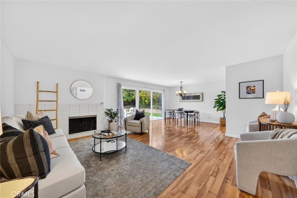 28752 Plainfield