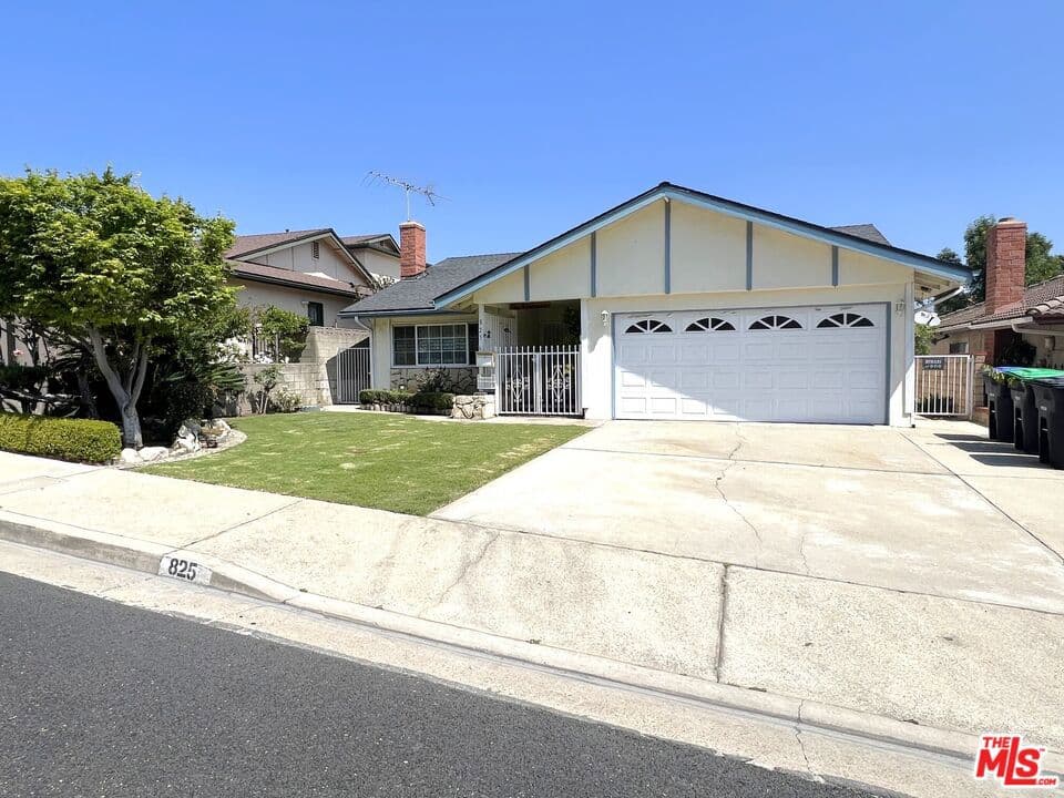 825 Browning Place