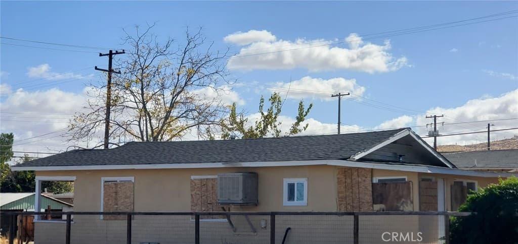 303 2nd Ave