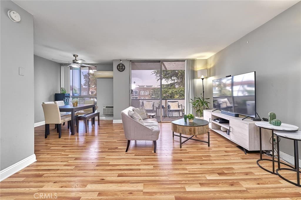 244 S La Fayette Park 301
